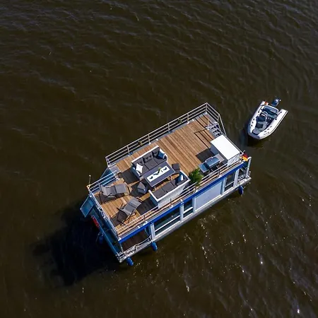 Hausboot Neu-ringholm *