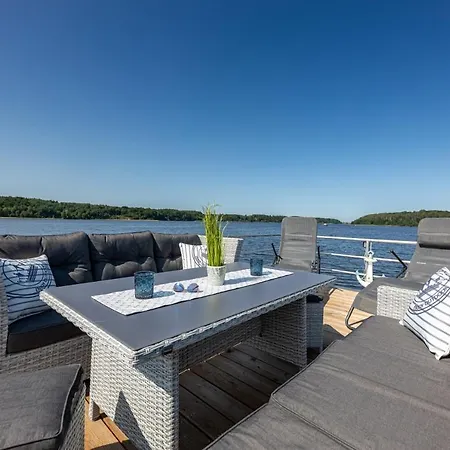 Hausboot Neu-ringholm *